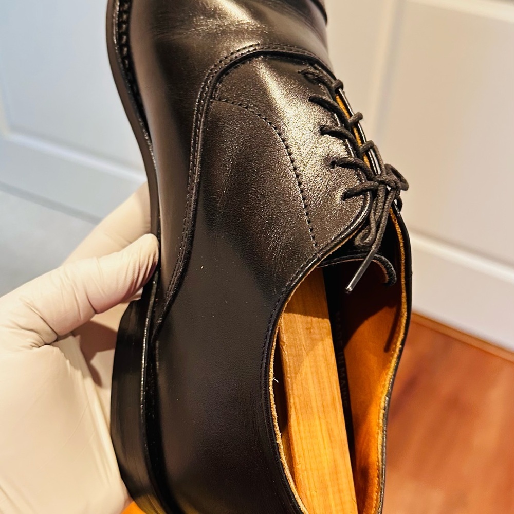 Classic Black Leather Men's Dress Shoes - Picture 13 of 15
